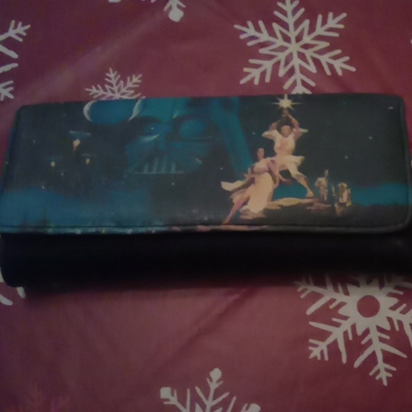 Loungefly women's wallet - Picture 1 of 3